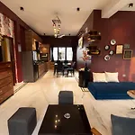 J\'S Nest