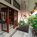 J\'S Nest