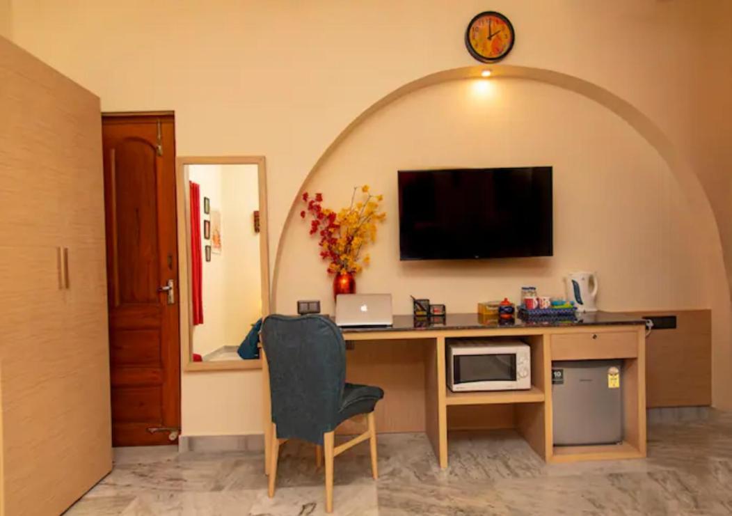 Hotel J's Nest *