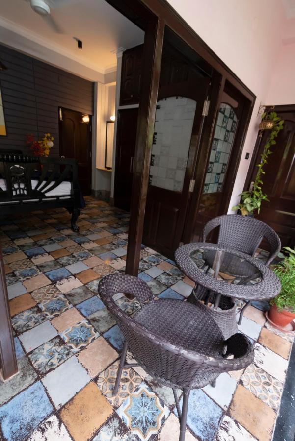 Hotel J's Nest Kolkata