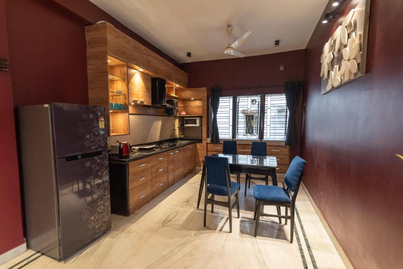 J's Nest Hotel Kolkata